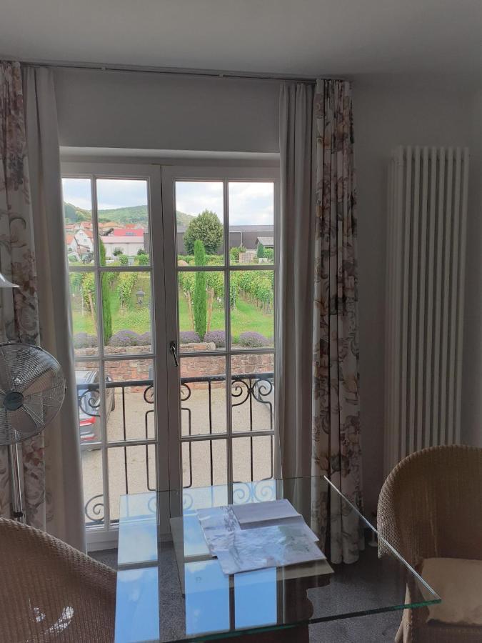 Das Landhotel Weingut Gernert Sankt Martin Luaran gambar